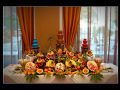 Bar de fructe sculptate