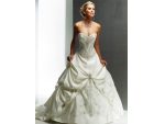 Rochie de mireasa - Salonul La Novia va ofera rochii de mireasa si de ocazie #3