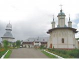Aghiasmatarul, caminul de batrani, statuia lui Bogdan Voda ai biserica - Manastirea Bogdanesti #1