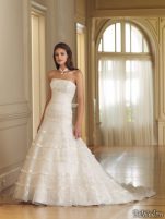 Rochii de mireasa Moncheri Bridals, sezonul primavara - vara 2011 - Rochie de mireasa moncheri bridals #10