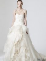 Rochii de mireasa Vera Wang, sezonul primavara - toamna 2010 - Rochie mireasa vera wang #2